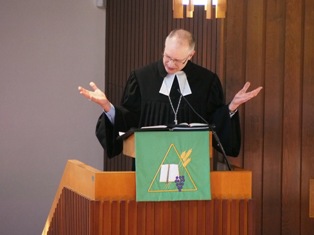 Pastor Aldi Praying